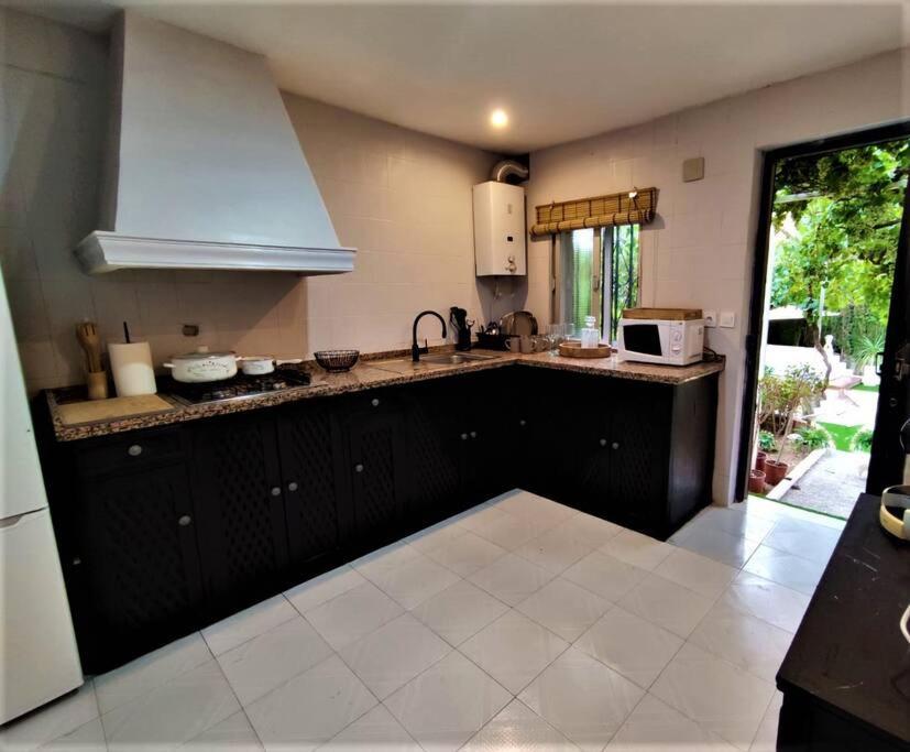 Chalet Con Piscina En Entorno Idilico 拉苏维亚 外观 照片